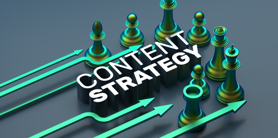 Content strategy written with directional arrows and chess players representing strategic planning in digital marketing
